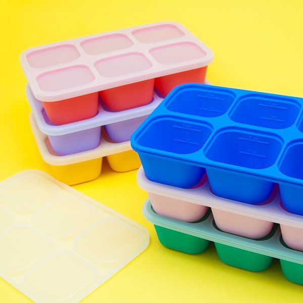 Marcus Marcus silicone food cube tray with lid, easy stacking design