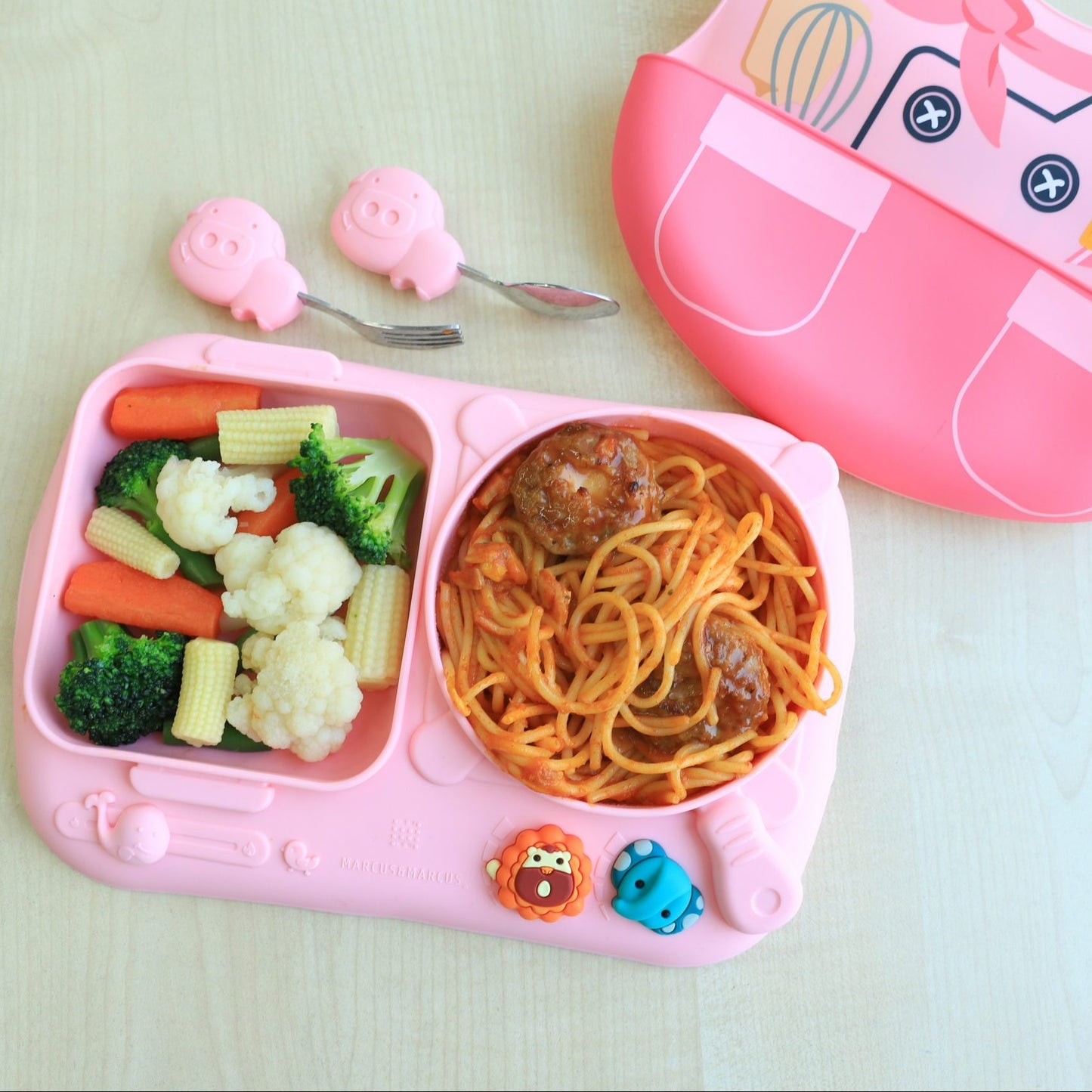 Suction plate with compartment for infants pink